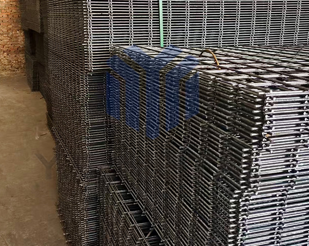 Reinforced steel mesh
